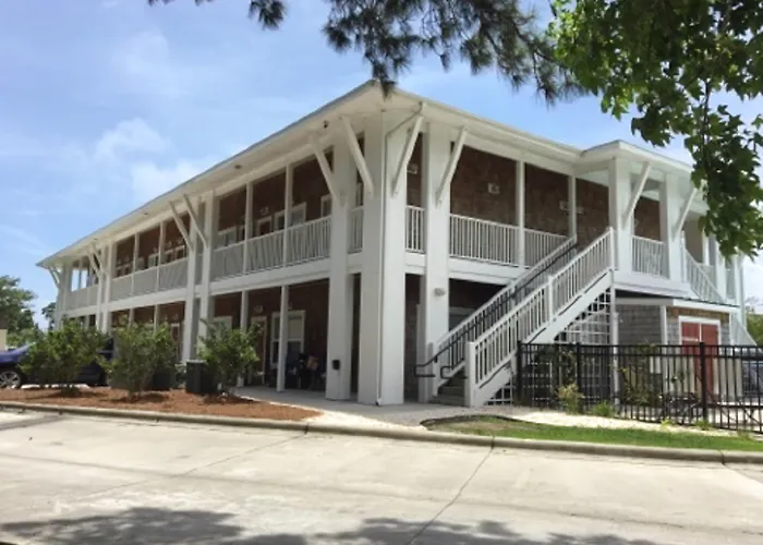 Topsail Shores Inn