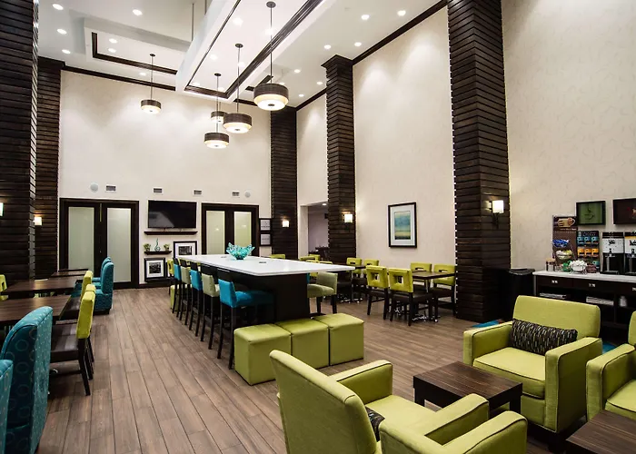 Hampton Inn & Suites East Gate Regina