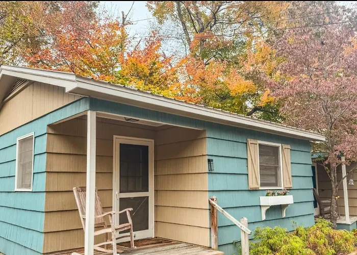 Cozy Creek Cottages