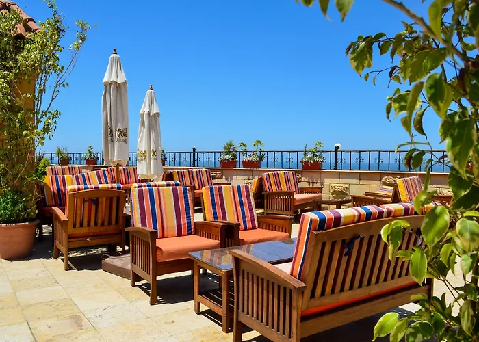 Cherry Maryski Hotel