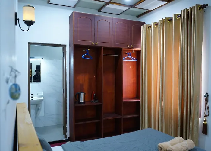 Humming Birds Suites