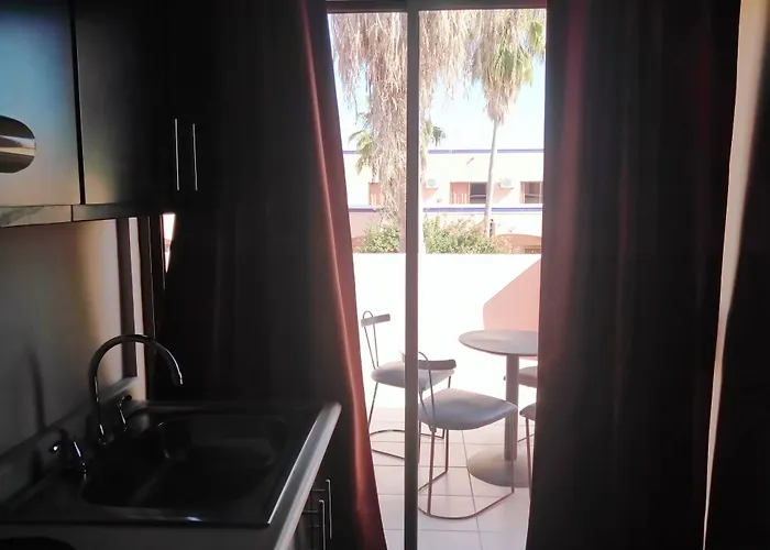 Los Jitos Hotel & Suites