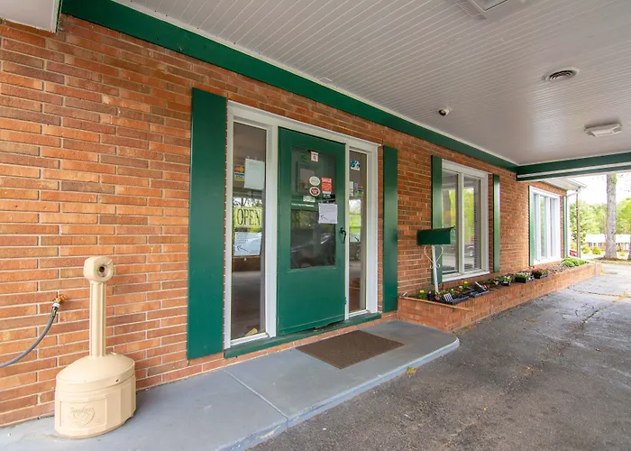 Eden Inn