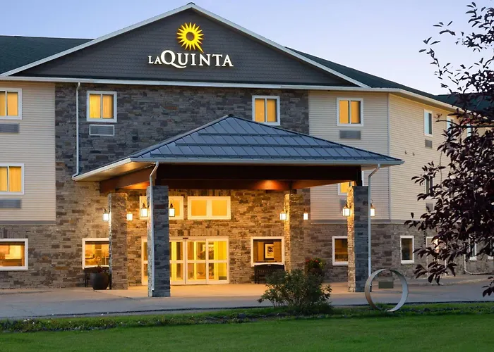 La Quinta By Wyndham Fairbanks Airport Hotel