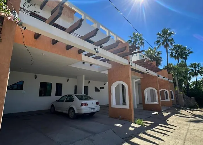 Casa Bugambilias
