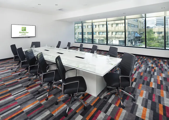 Holiday Inn Hotel&Suites - Montreal Centre-ville Ouest, an IHG Hotel