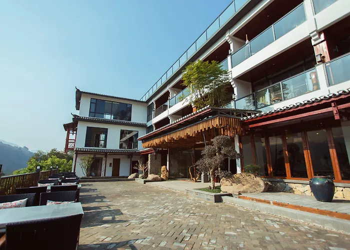Yangshuo Li River Resort