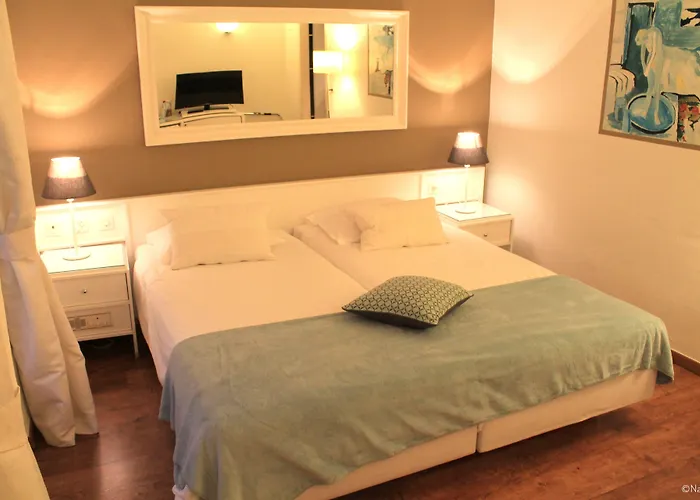 L'Hotel By Hostellerie Du Chateau