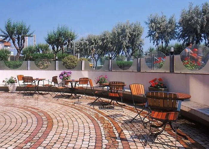 Amba Hotel