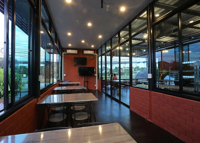 Baan Chang Hotel & Coffee House