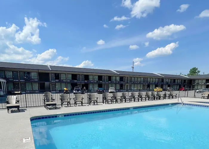 Travelodge By Wyndham Pigeon Forge Dollywood Lane