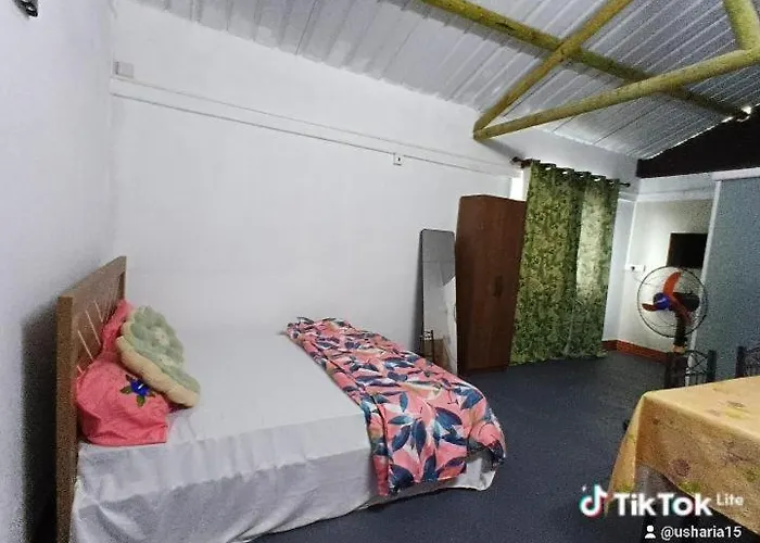 Tropical Sunshine Restaurant And Campment