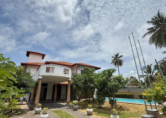 Hotel Transylvania - Negombo
