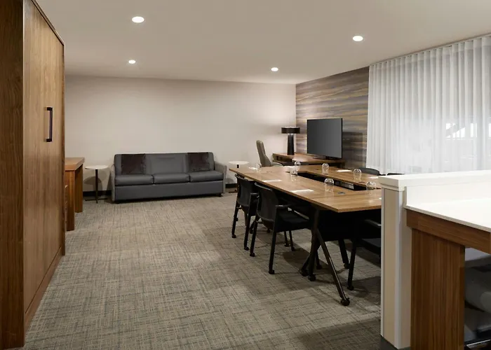 Quality Suites Laval