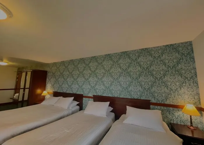 The Weigh Inn Hotel & Lodges
