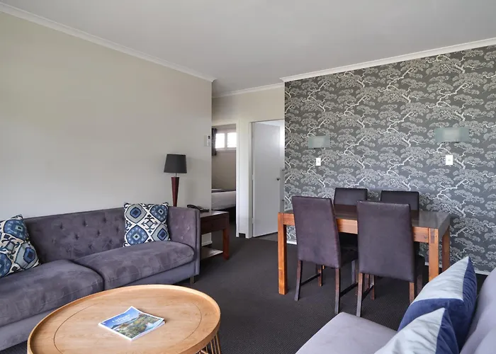 Suncourt Hotel&Conference Centre