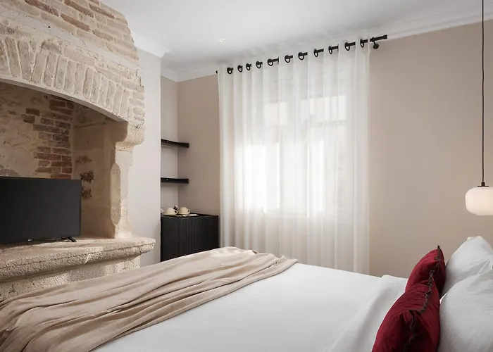 Civitas Suites Hotel