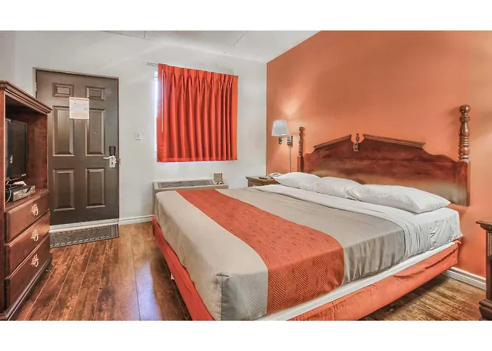 Motel 6-Windsor, On