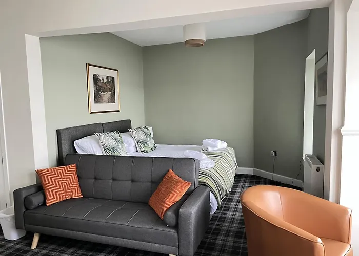 The Rhu Inn