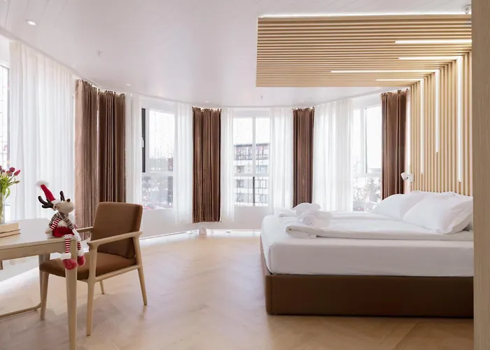 Polar Nook Hotel