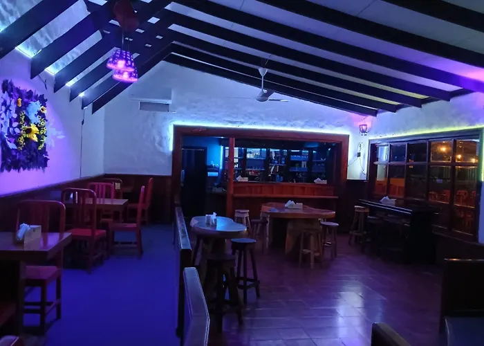 Naranjo Easy Lodge