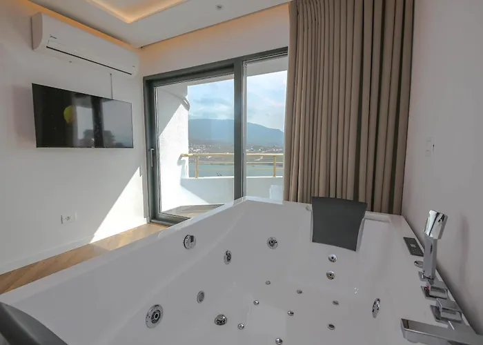 Murati Lake View Hotel