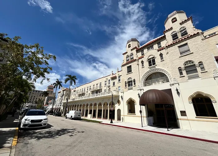 The Green Room - Poolview, Parking Spot, 24X7 Doorman At 1926 Historic Residence On Palm Beach Island