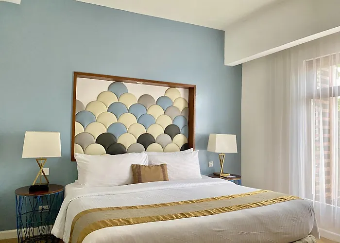 Ferra Hotel And Garden Suites