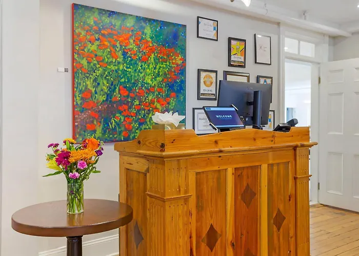 The Colonial Inn, An Ascend Collection Hotel