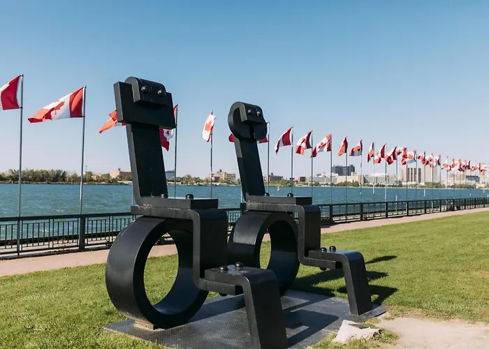 Holiday Inn Express Windsor Waterfront By Ihg