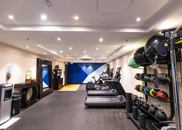 Doubletree By Hilton London Victoria Hotel