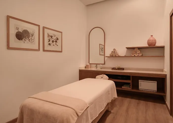 Sakhra Hotel & Spa, Almaza Bay