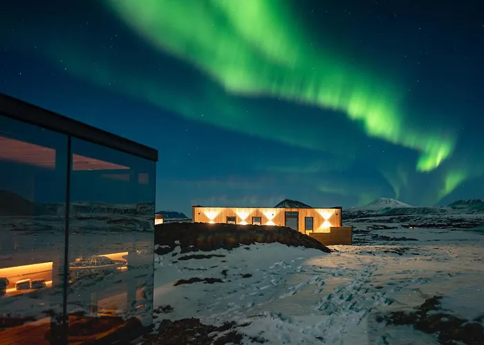 Oeoed Hekla Horizon - Mirror Houses