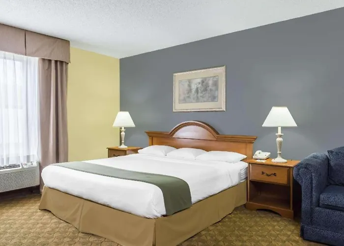 Days Inn By Wyndham Selma