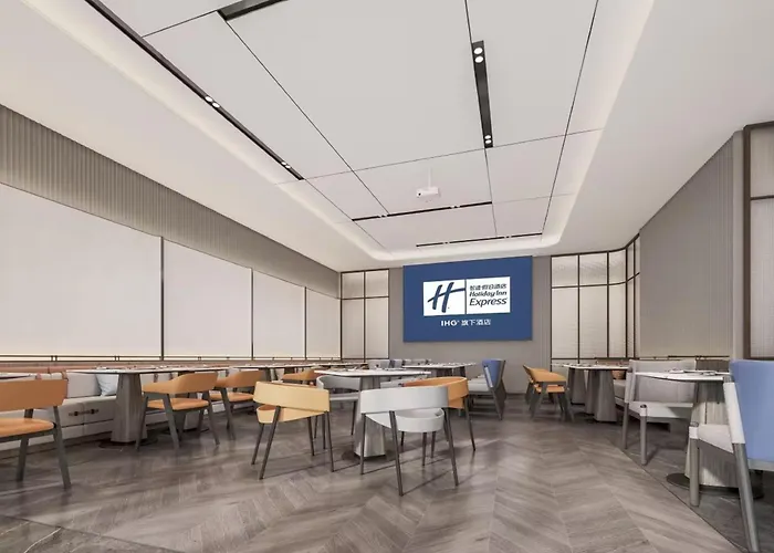 Holiday Inn Express Qingdao City Balcony By Ihg