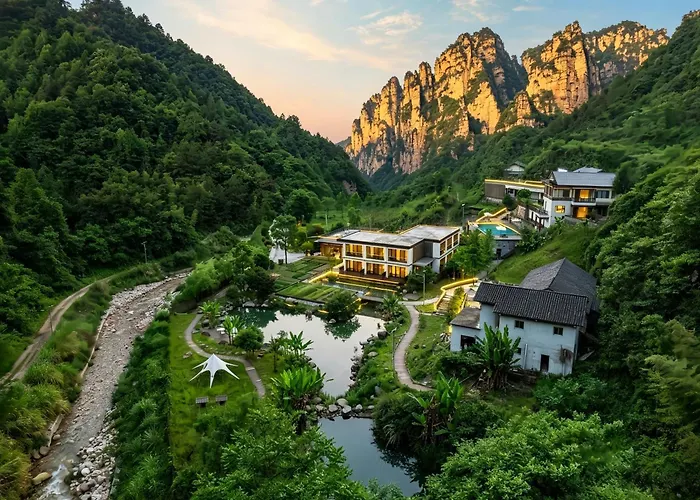 Floating Peaks Retreat-English Services-Near The Zhangjiajie National Forest Perk