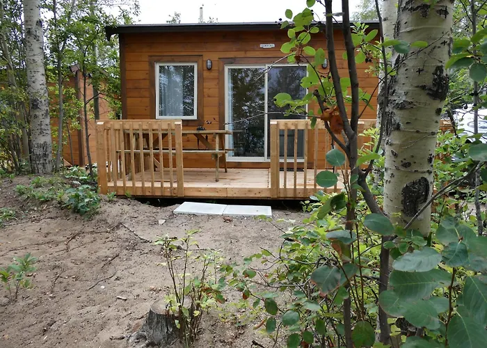 Hébergement Plage Robertson - Pods au bord du lac