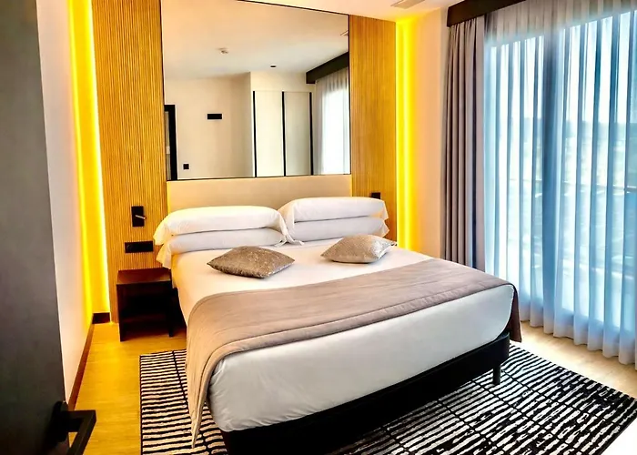 AZ hotels Saitour