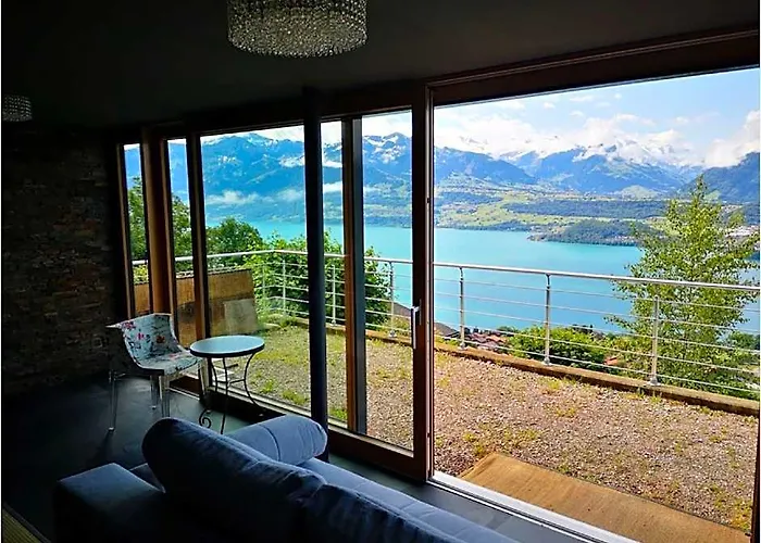 Chalet With View Of The Mountains And The Thun Lake