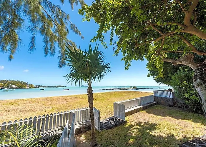 Quaint 3 Bdr Beach Bungalow In A Fishing Village