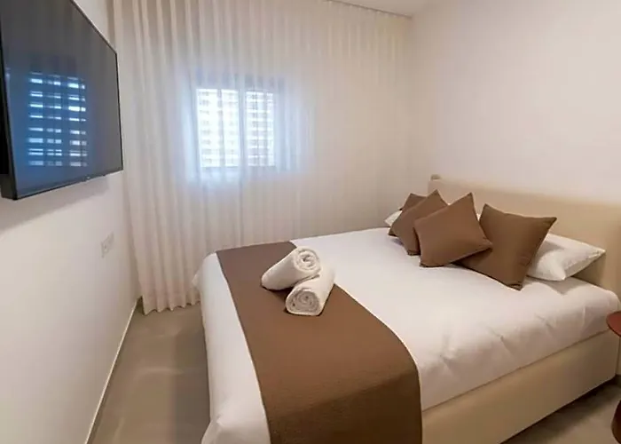 Warm & Modern 2Br By The Sea L Mamad