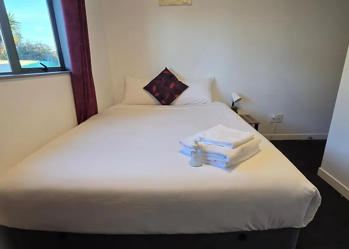 Aurora Inn
