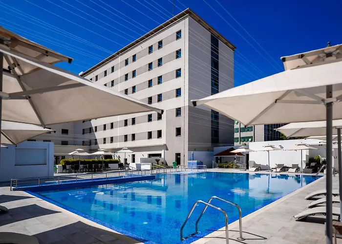 Rénéa Hotel