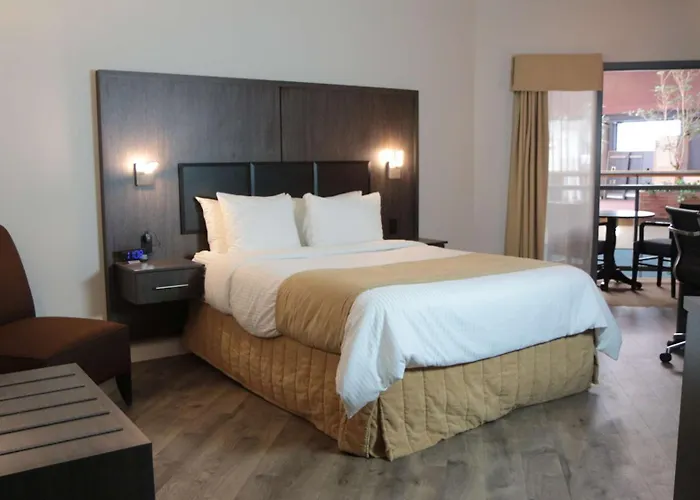 Best Western Laval-Montreal&Conference Centre