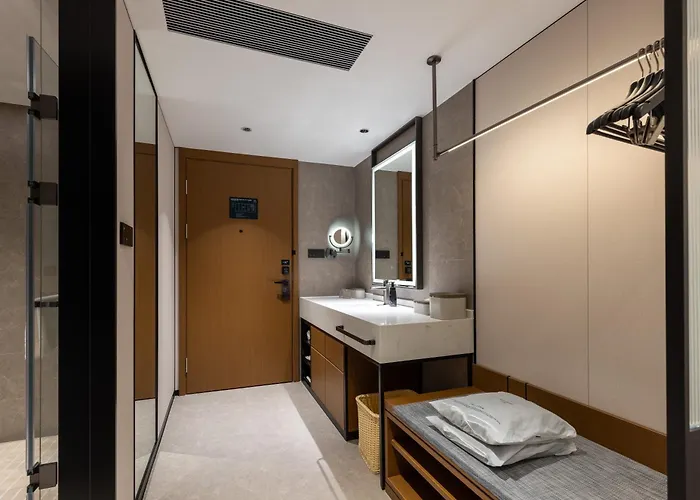Atour Hotel Dongguan Nancheng Central Plaza