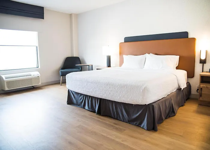 Hampton Inn&Suites Laval