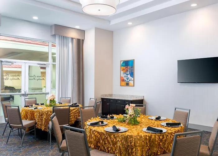 Hampton Inn And Suites Clearwater Beach