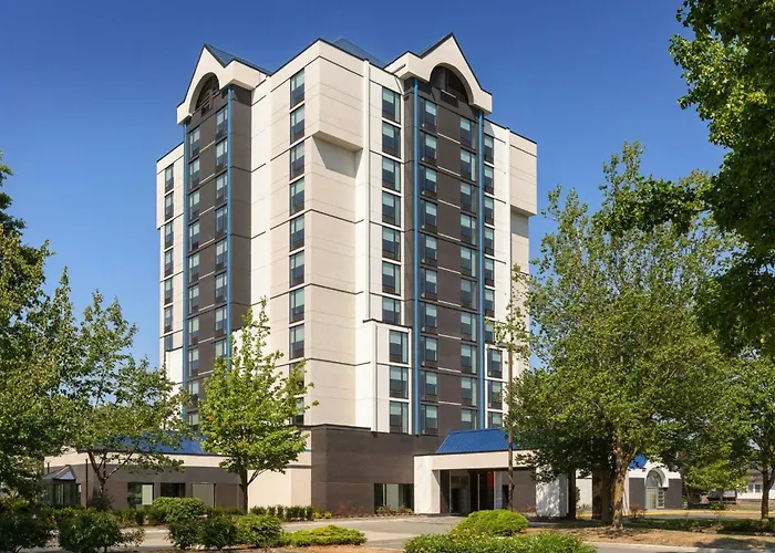 Red Roof Inn PLUS Vancouver Airport