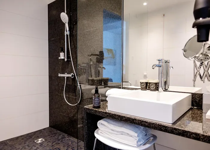 Motel One Koeln-Neumarkt