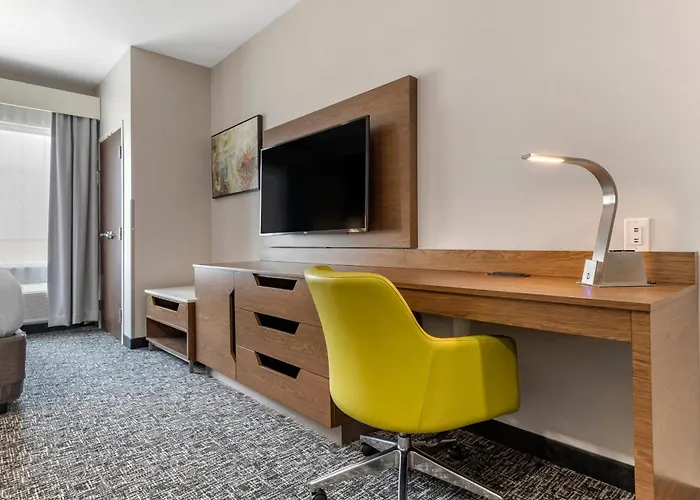Comfort Suites Greenville Airport